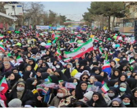 حضور پرشور دانش آموزان و همکاران در راهپیمایی 22 بهمن